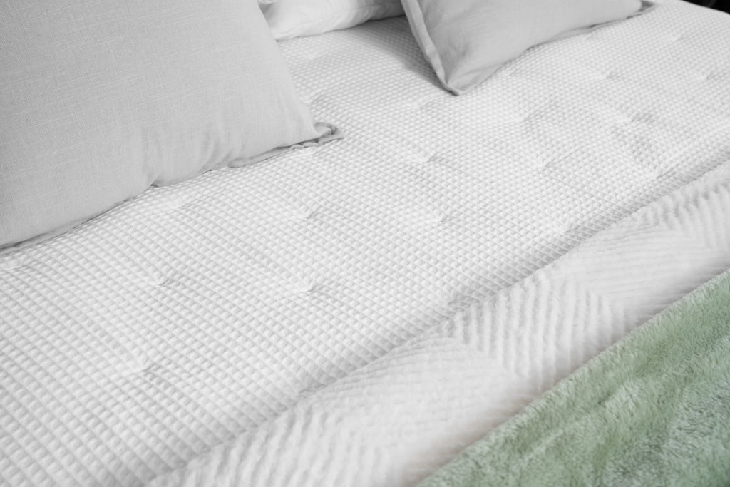 CleverNest Zippered Bedding with Removable Sheets - Cotton Waffle